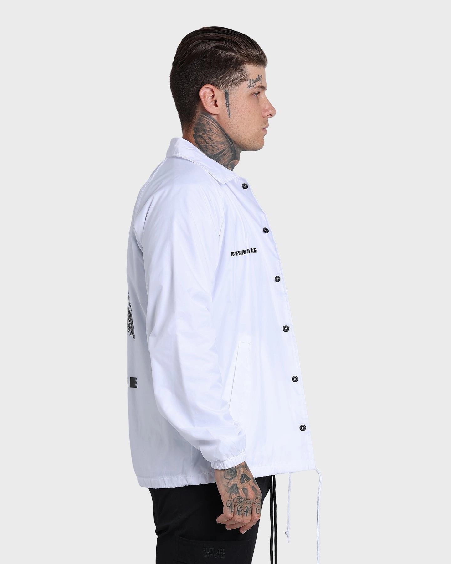 4HUNNID Beware of the Dog Jacket White