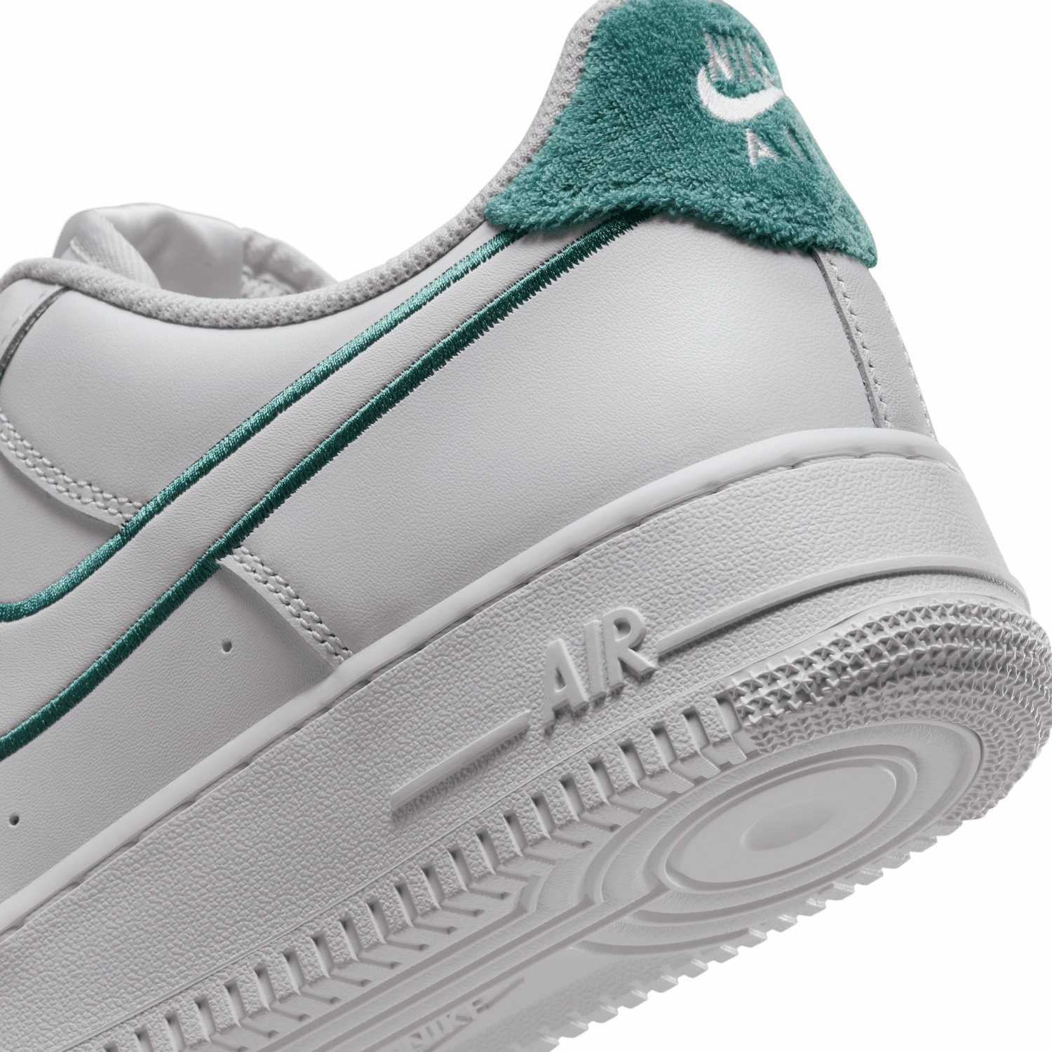 Air Force 1 '07 LV8 'Resort and Sport'