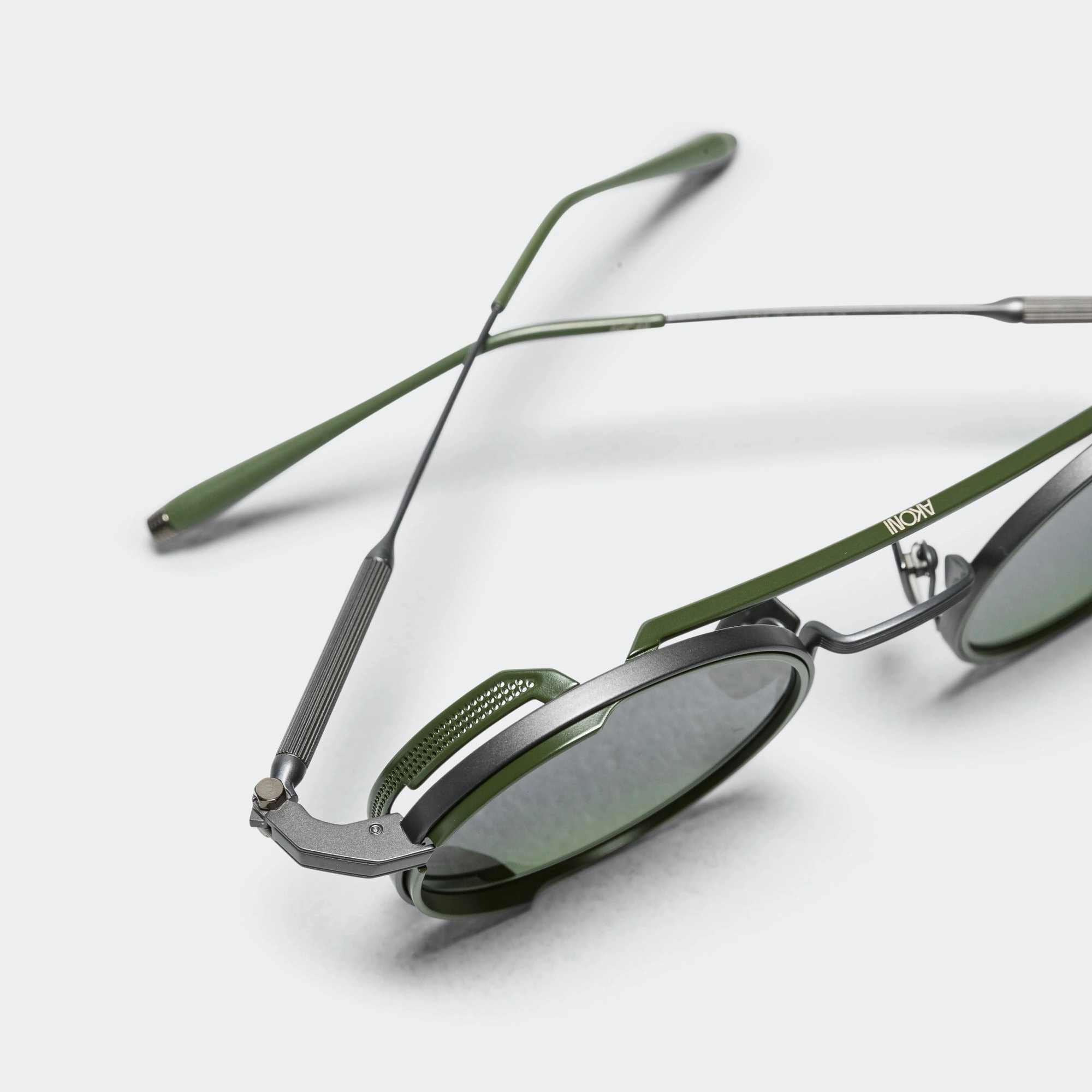 Eris - Black Iron/Matte Green-Dark Grey-Dark Olive Lenses