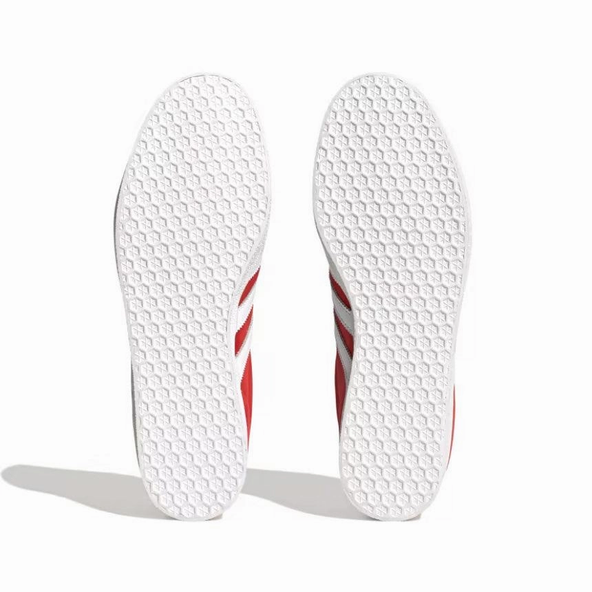 Gazelle 85 'Better Scarlet'