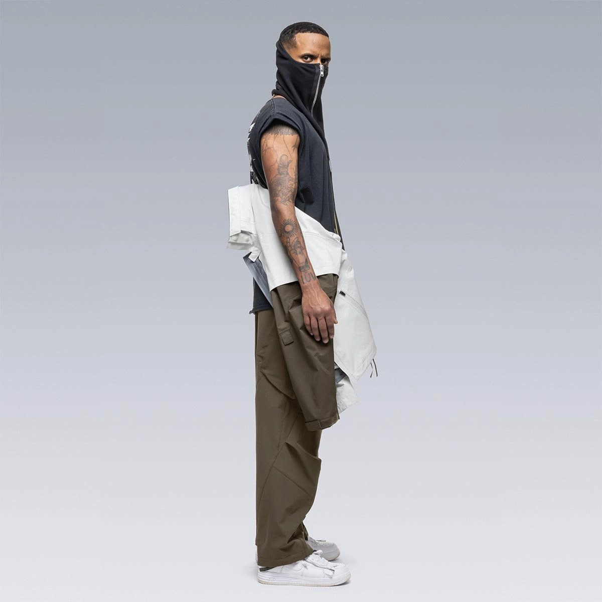 J101-GT 'White RAF Green'