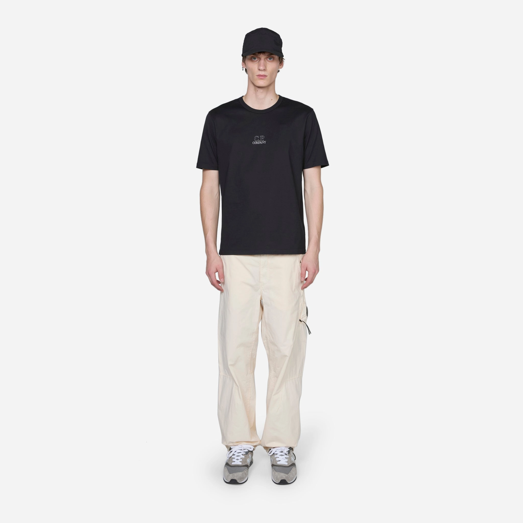 Mercerized 30/2 Jersey Twisted Logo Graphic T-Shirt Black