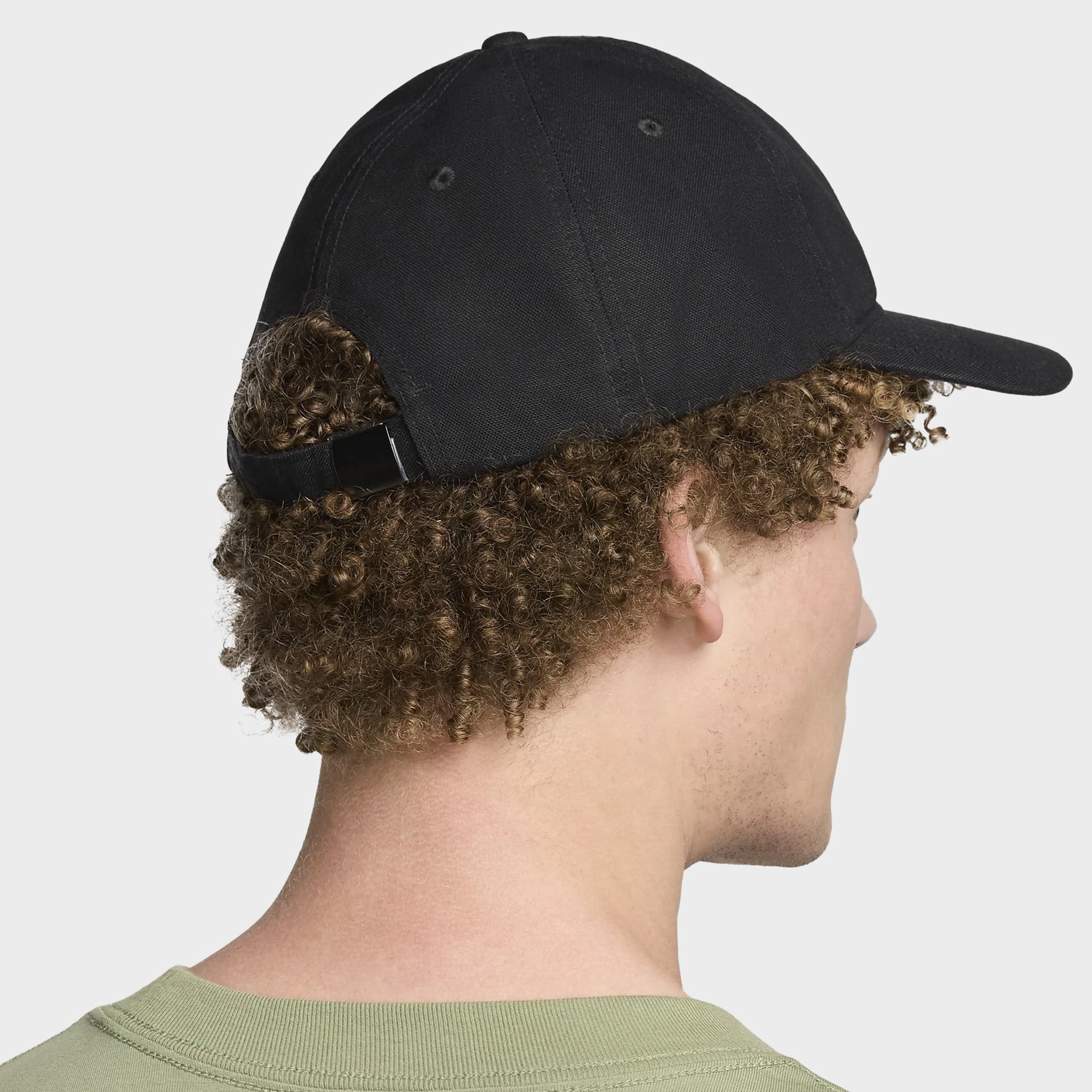 Nike SB Unstructured Flat Bill Cap Black / White