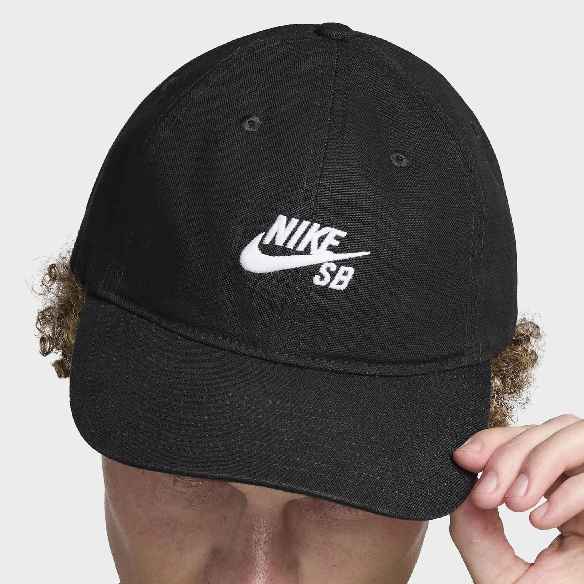 Nike SB Unstructured Flat Bill Cap Black / White