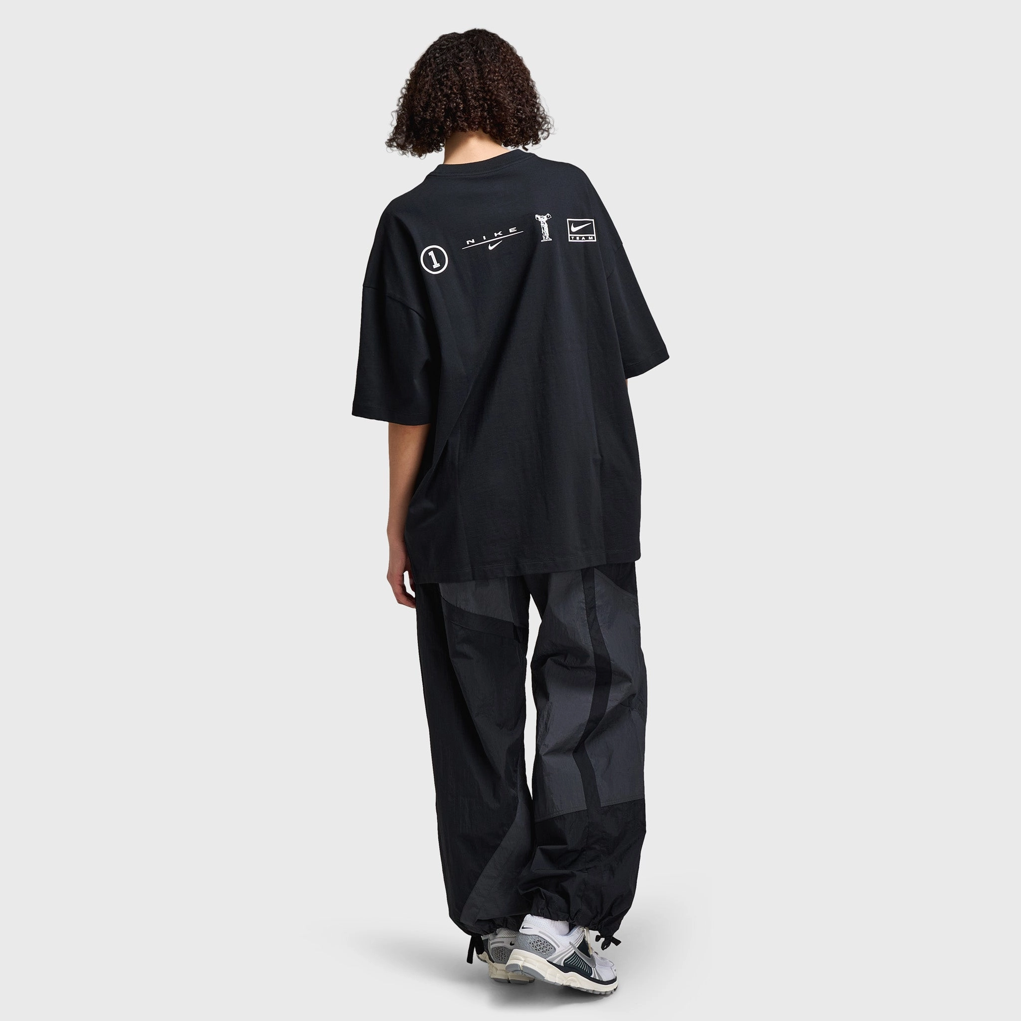 Nike Sportswear Women's Oversized Dance Graphic T-Shirt / Black