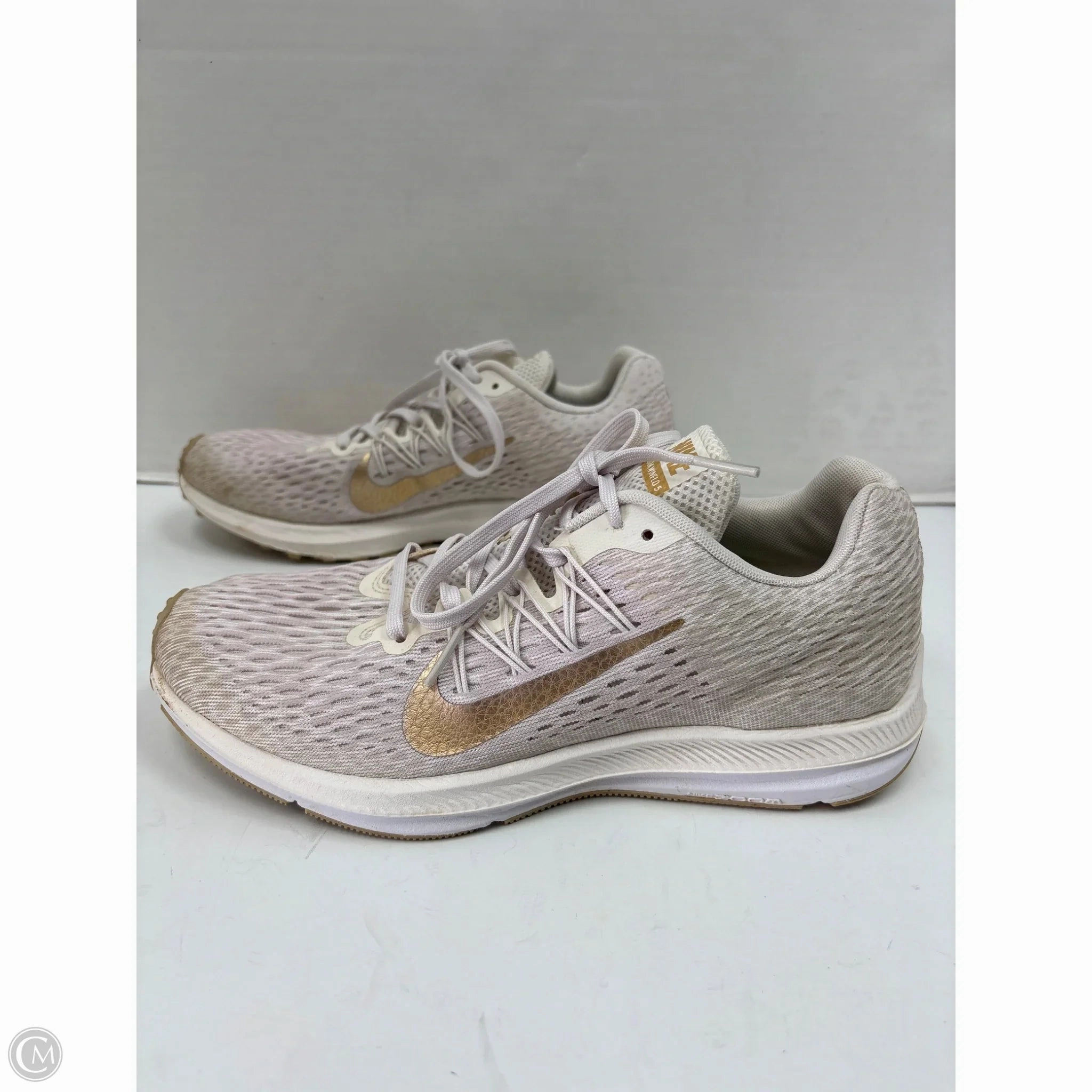 Shoes Athletic By Nike In White, Size: 8