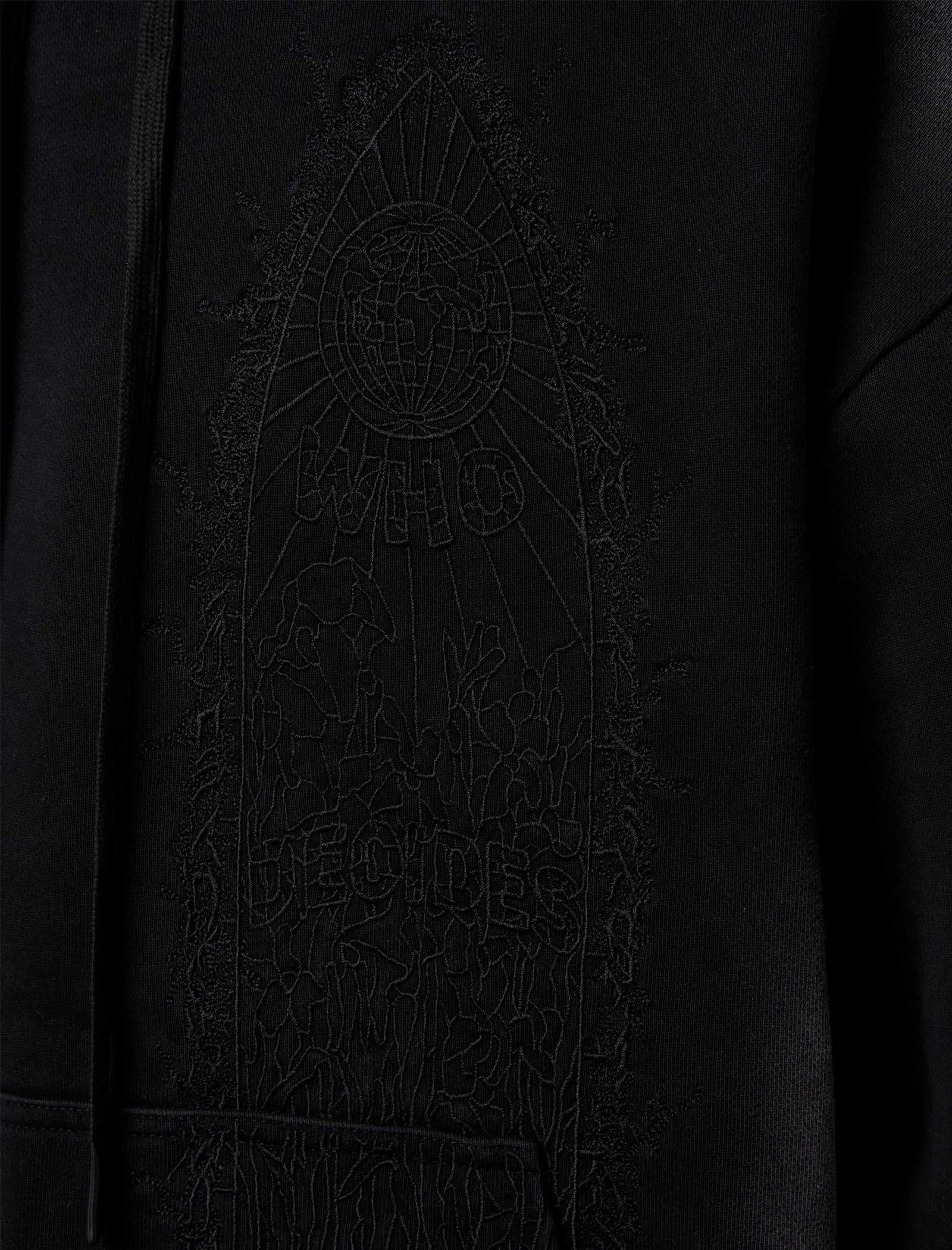 THORNED PULLOVER HOODIE