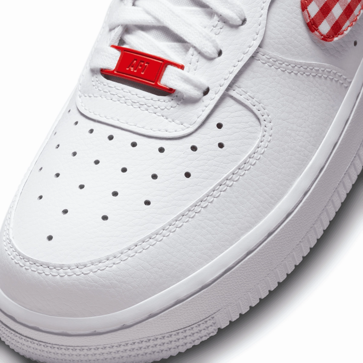 Wmns Air Force 1 '07 'Gingham Red'